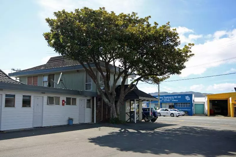 בית מלון כפרי Midway Pacifica Lodge