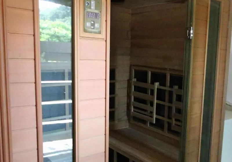 בית מלון כפרי Midway Pacifica Lodge