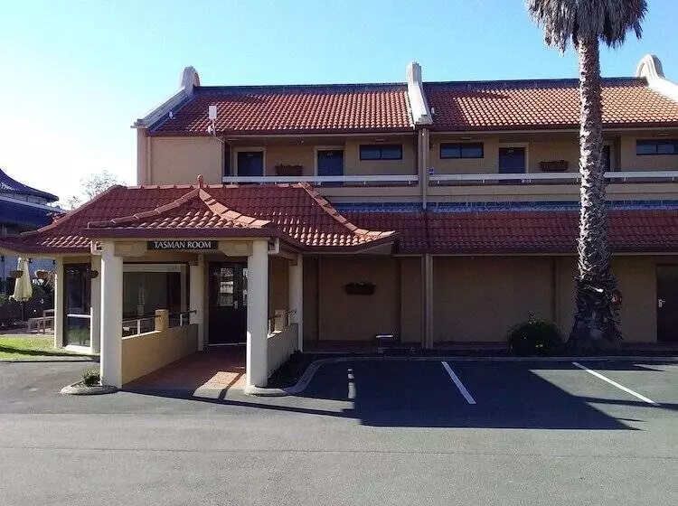 酒店 The Beachcomber