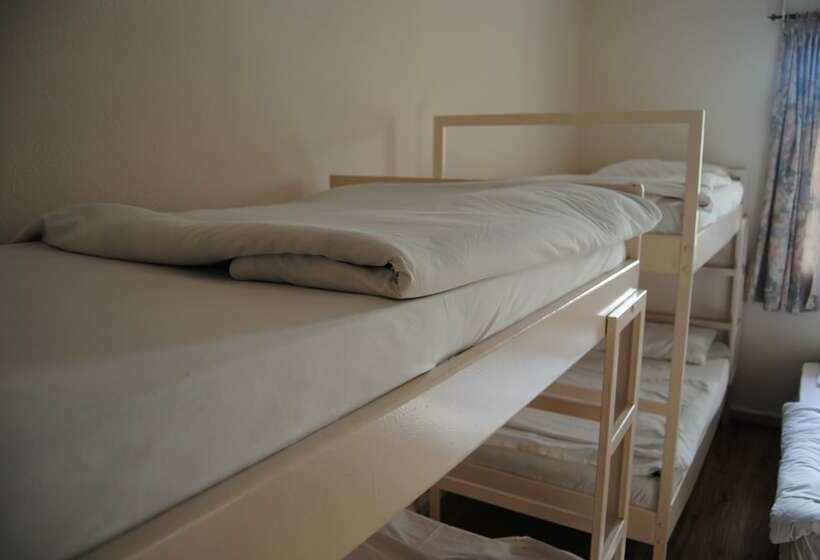 Anzac House Youth Hostel