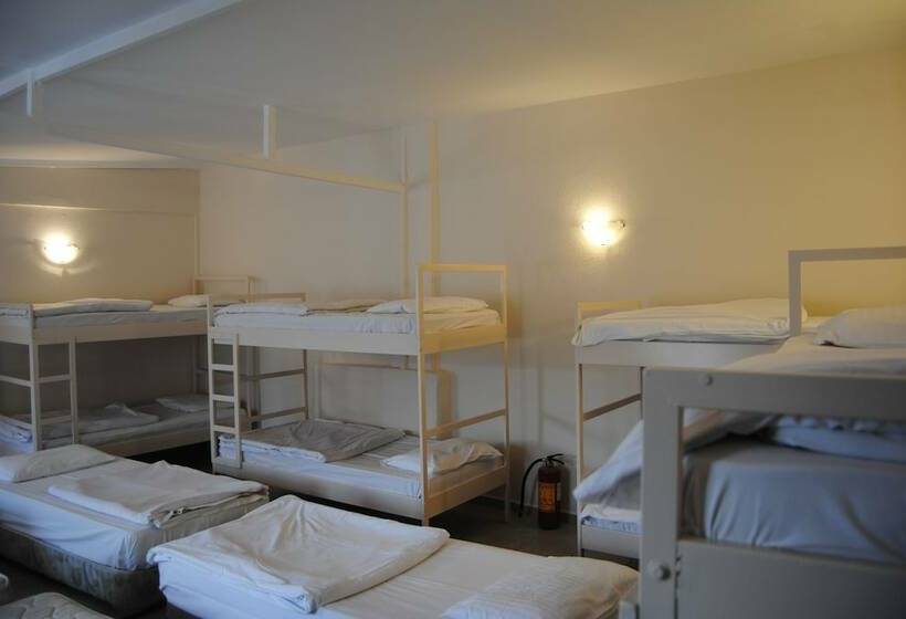 Anzac House Youth Hostel