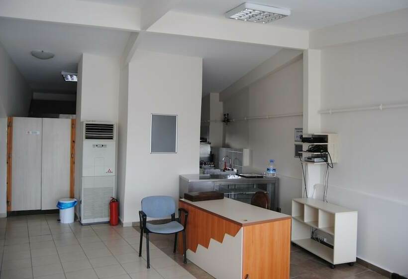 Anzac House Youth Hostel