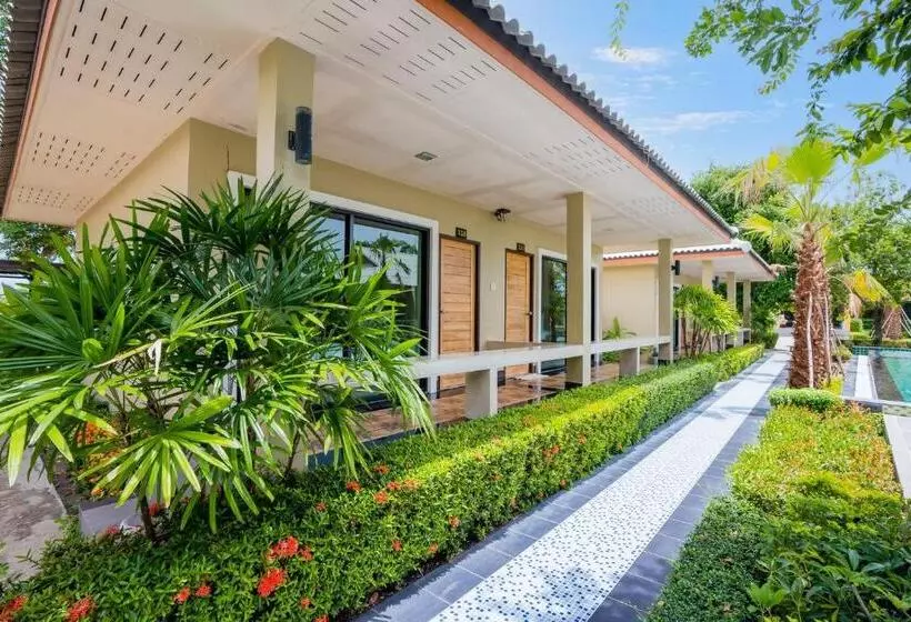 Hotelli Tontan Resort Chaam