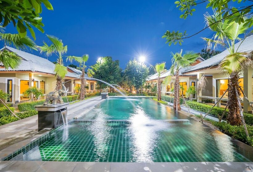 Hotel Tontan Resort Chaam