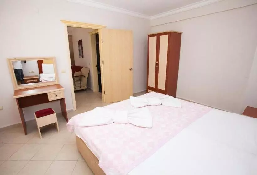 Yalcinkaya Apart