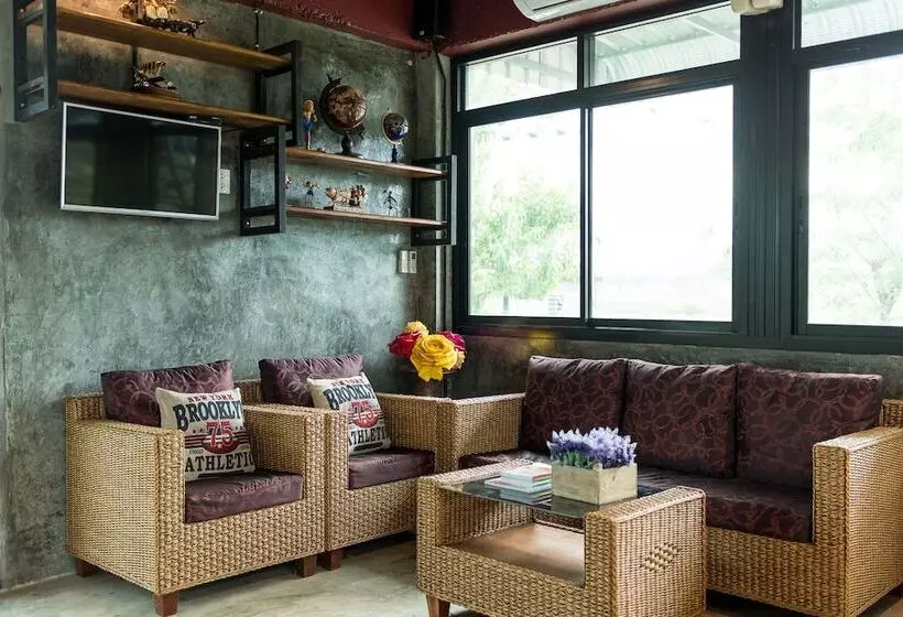 Hotelli Alongkorn Farm And Resort