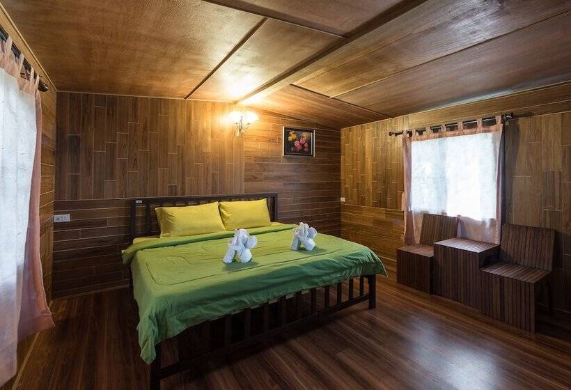 בית מלון כפרי Alongkorn Farm And Resort