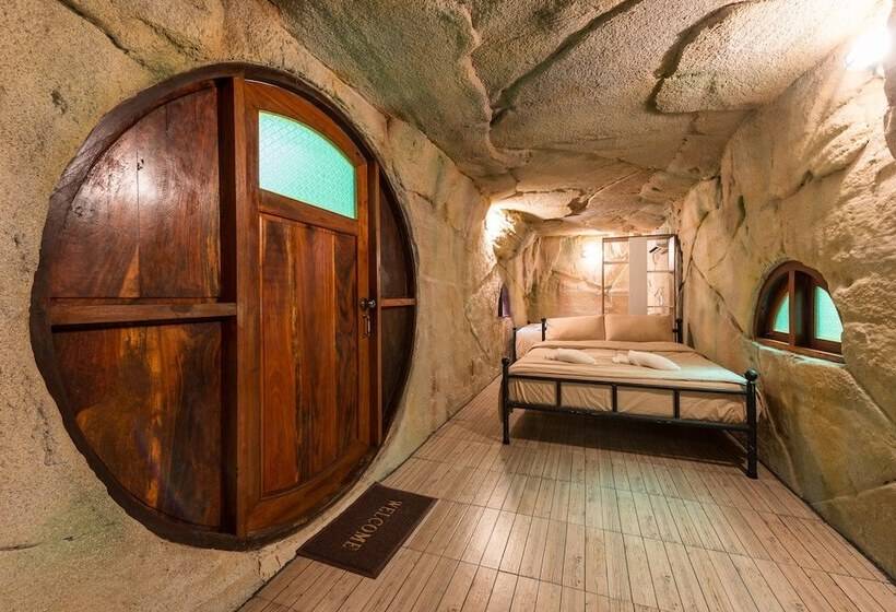 בית מלון כפרי Alongkorn Farm And Resort