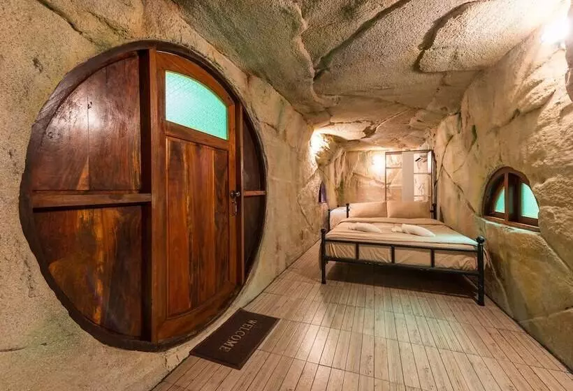 Hotelli Alongkorn Farm And Resort