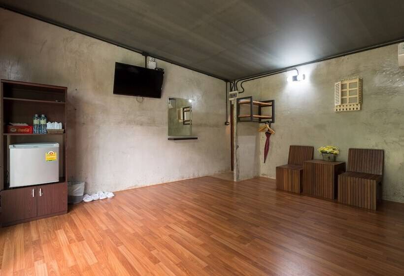 בית מלון כפרי Alongkorn Farm And Resort