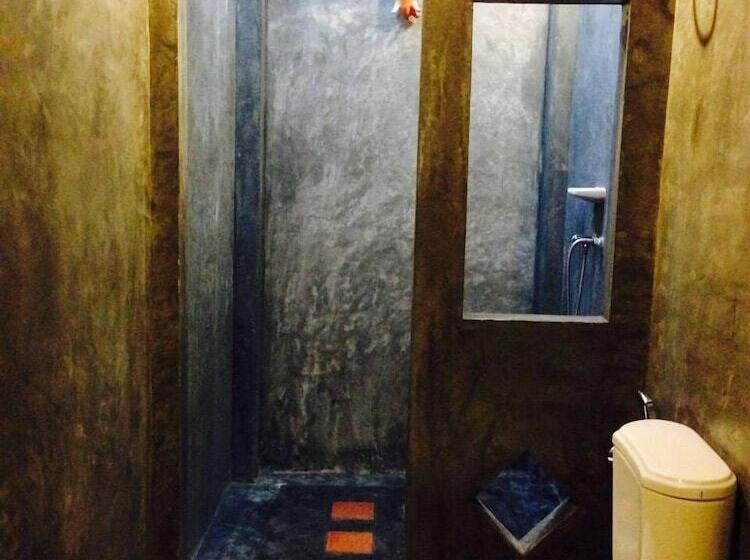 فندق Chatchanan Resort