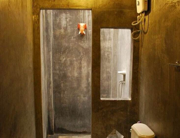 فندق Chatchanan Resort