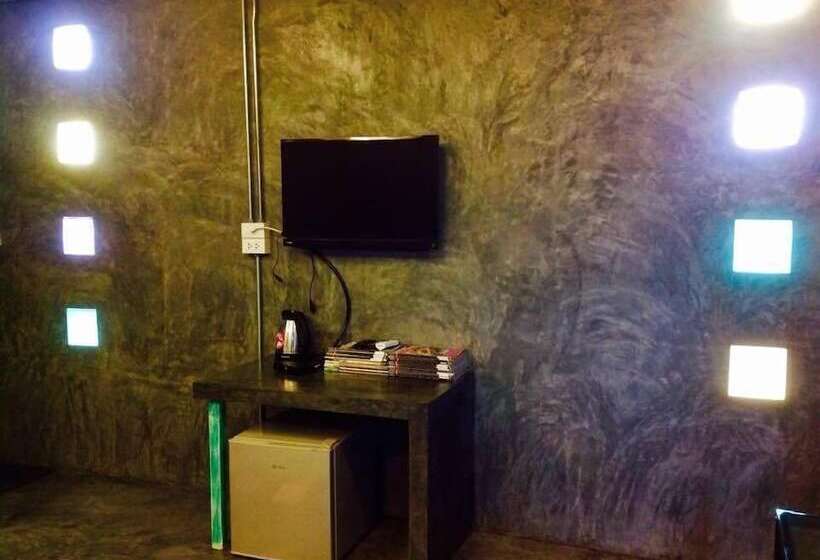 فندق Chatchanan Resort