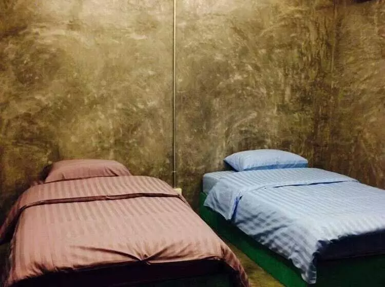 هتل Chatchanan Resort