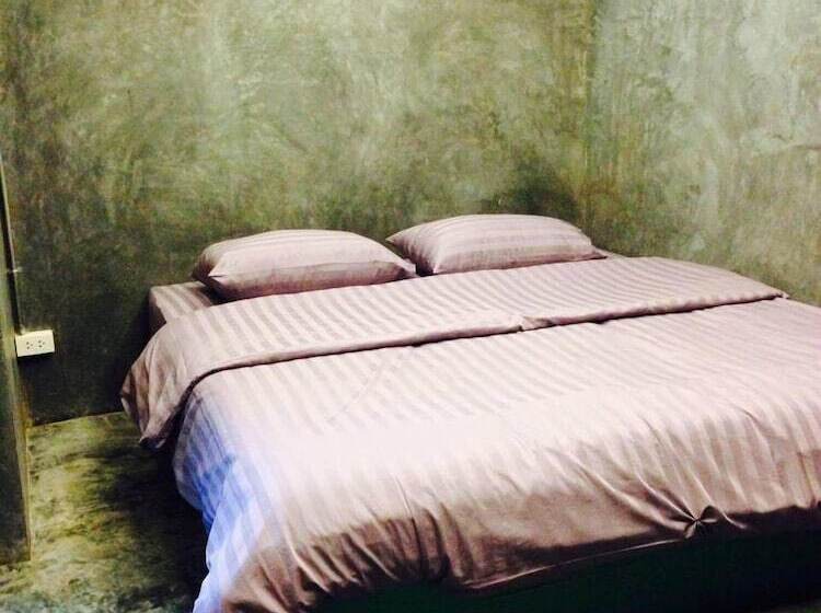 فندق Chatchanan Resort