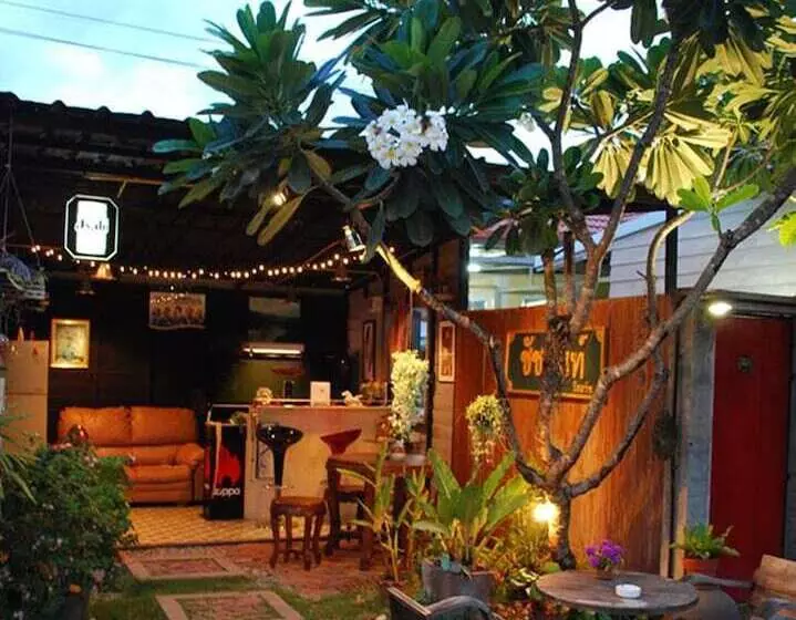 هتل Chatchanan Resort