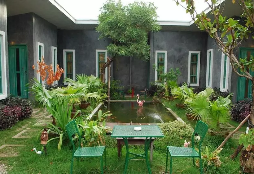 هتل Chatchanan Resort