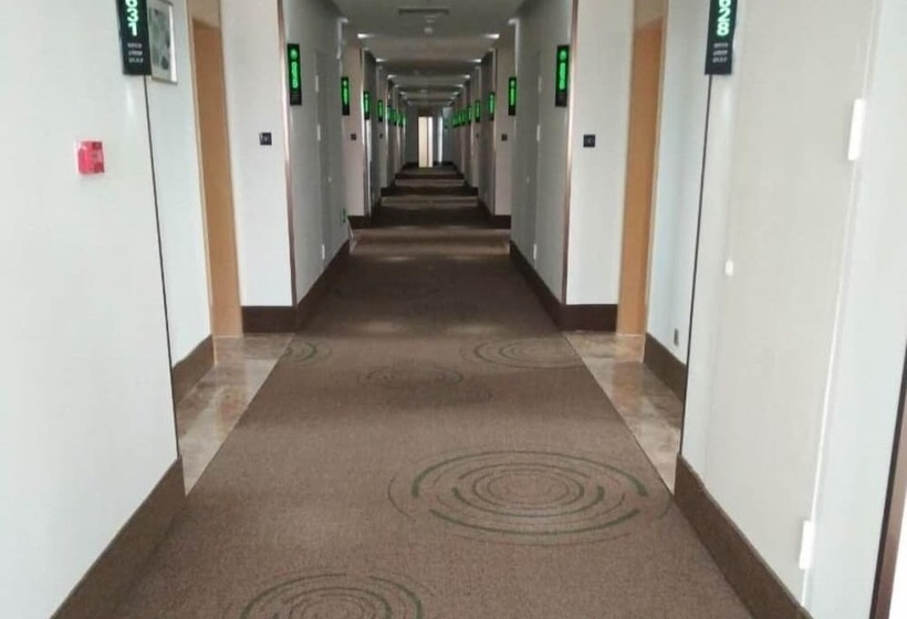 בית מלון כפרי Greentree Inn Nantong Tongzhou Zhangzhishan Town Deli Square Express