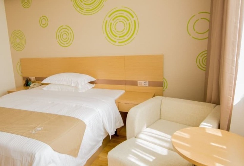 בית מלון כפרי Greentree Inn Nantong Tongzhou Zhangzhishan Town Deli Square Express