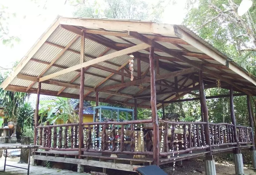 هتل Koh Chang Resort Ranong