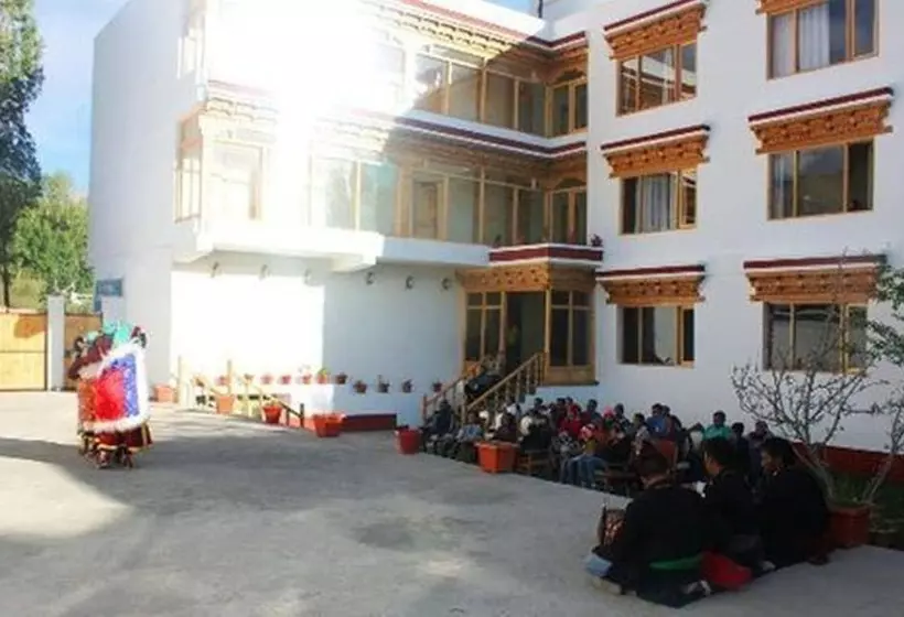 ホテル Offbeat Ladakh