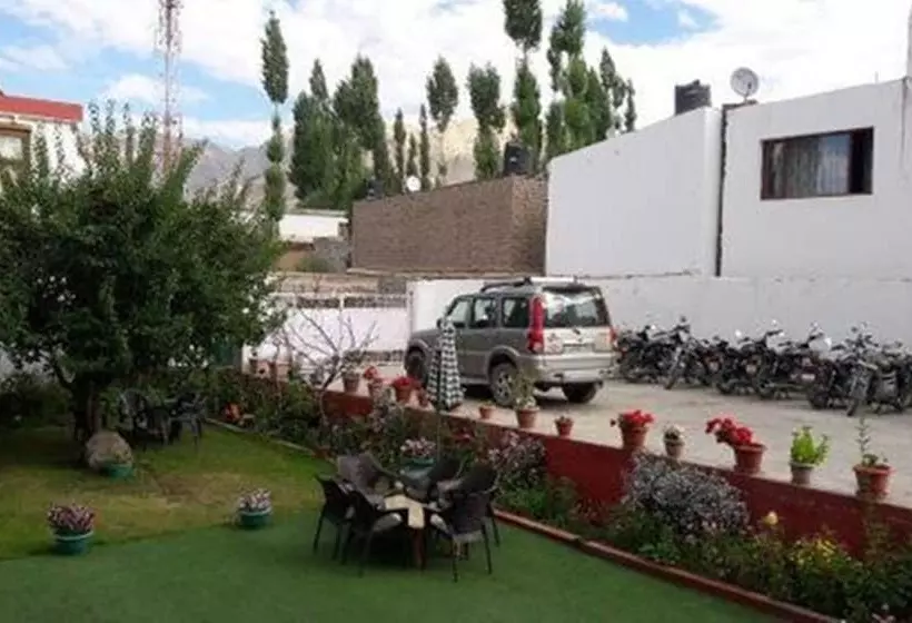 ホテル Offbeat Ladakh