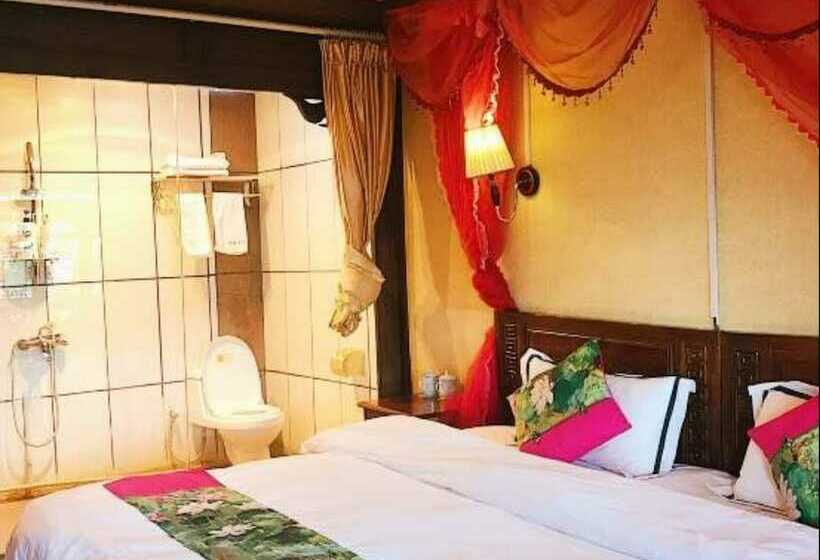 Lijiang Shanju Zuihuayin Inn