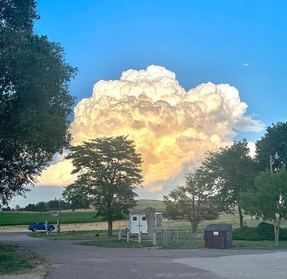 Meadow Park Motel On 385