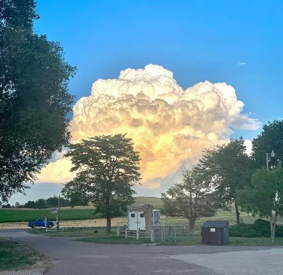 Meadow Park Motel On 385