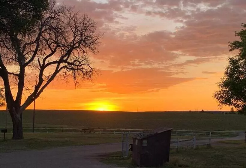 Meadow Park Motel On 385