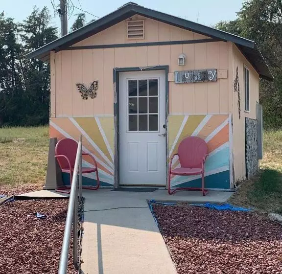 Meadow Park Motel On 385