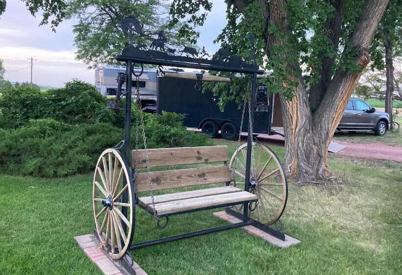 Meadow Park Motel On 385