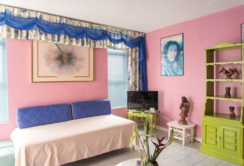 Montego Bay Club Apartments