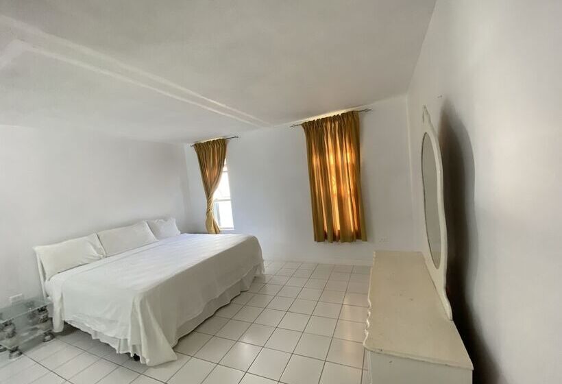 Montego Bay Club Apartments