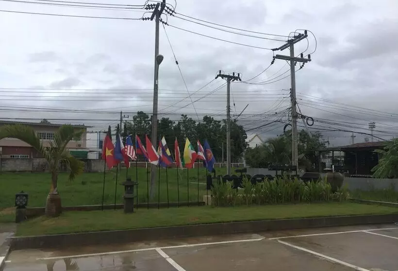 Phetcharat Grand Hotel Maesot