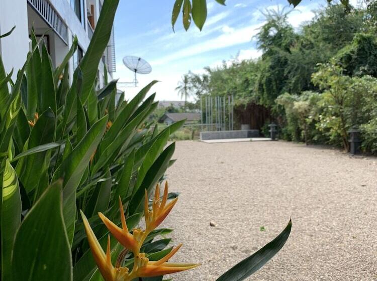 Phetcharat Grand Hotel Maesot