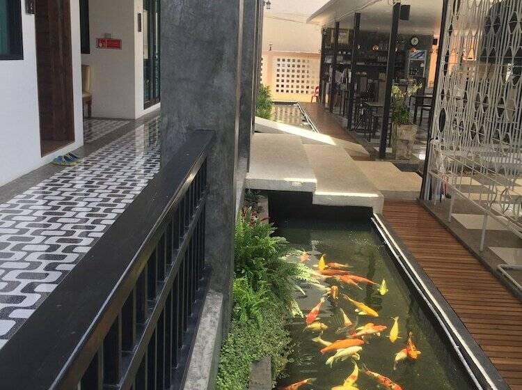 Phetcharat Grand Hotel Maesot