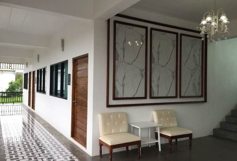 Phetcharat Grand Hotel Maesot