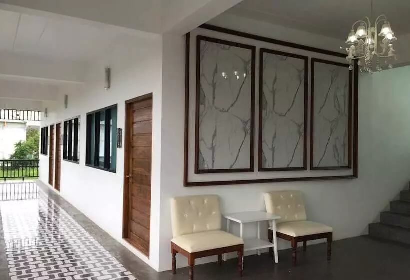 Phetcharat Grand Hotel Maesot