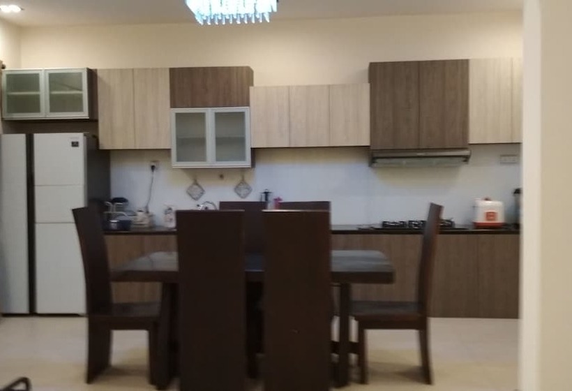 Sleeprest   Diamond Palace