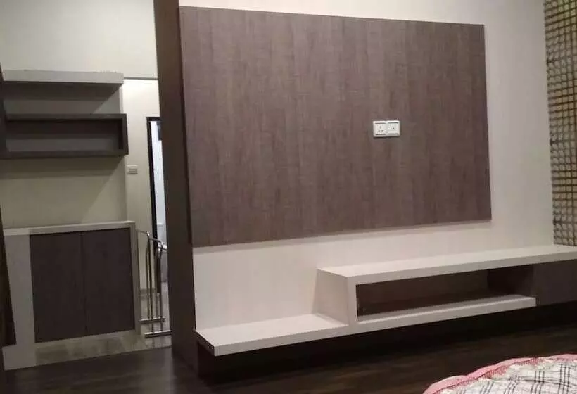 Sleeprest   Diamond Palace