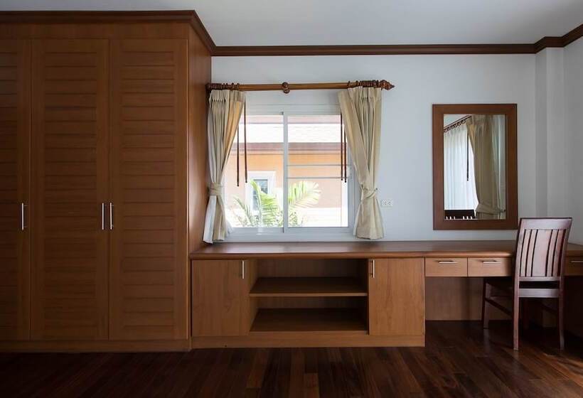 Baanmanchusa Thai Villa