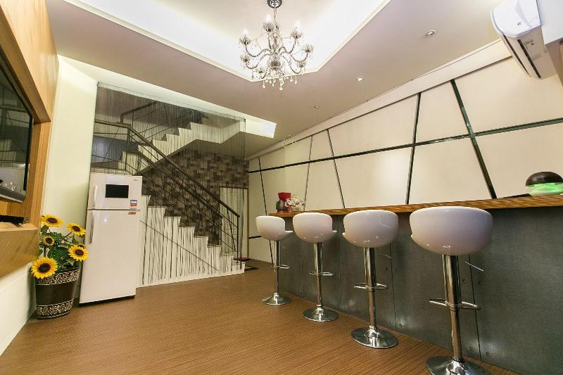 تختخواب و صبحانه Liang Ren