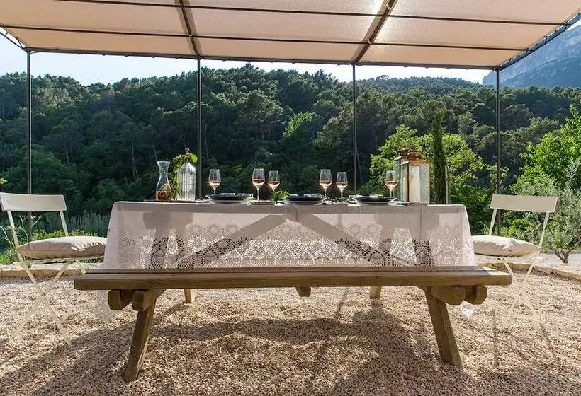 Aamiaismajoitus (B&B) Mas De La Baume