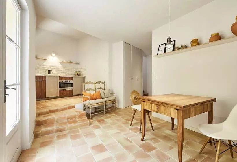 Aamiaismajoitus (B&B) Mas De La Baume