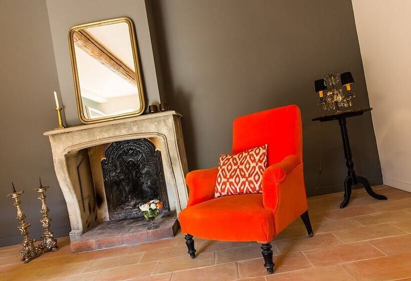 مبيت وإفطار Mas De La Baume