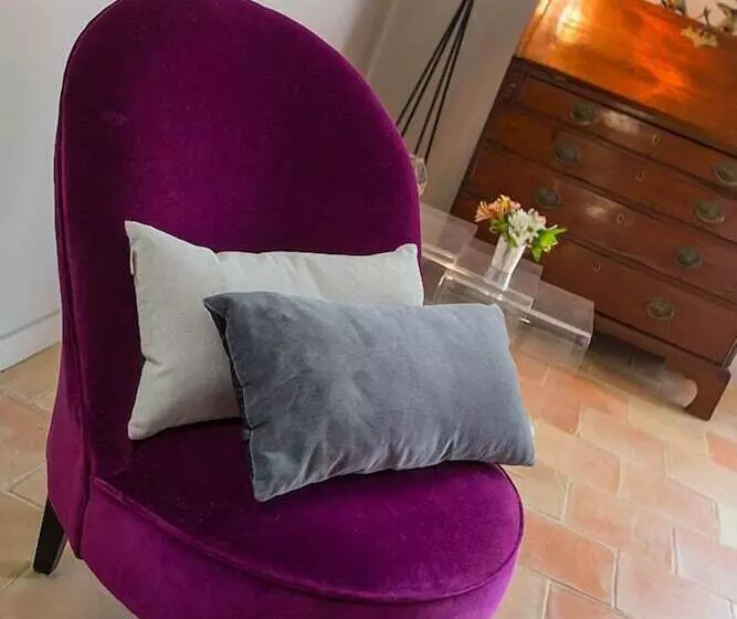 Aamiaismajoitus (B&B) Mas De La Baume