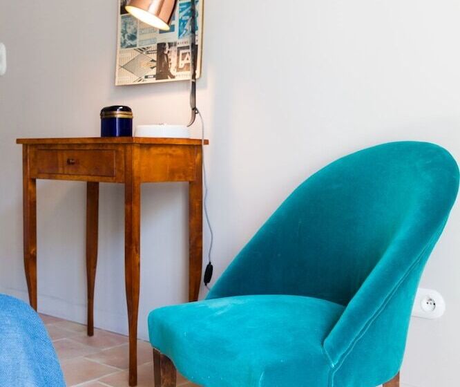 مبيت وإفطار Mas De La Baume