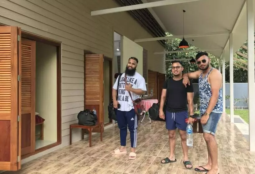 Hotelli Baan Hinlad Home And Hostel