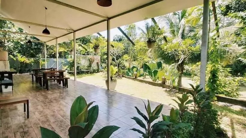 Hotelli Baan Hinlad Home And Hostel